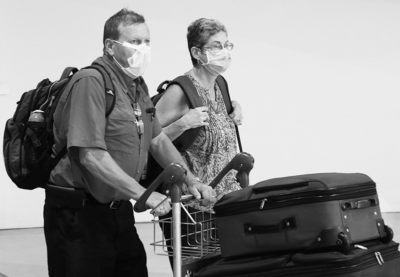 Coronavirus : Reaction : Auckland : Tauranga : Papamoa : Lockdown : Facemasks : Richard Moore : Journalist : Photographer :